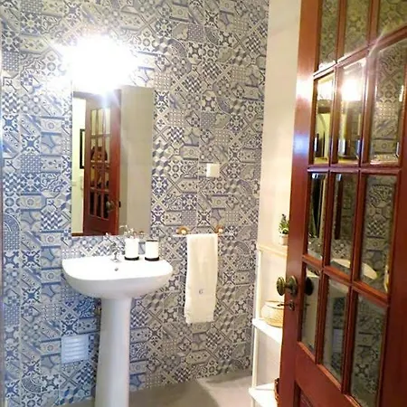 Casa Dos Pais Apartment *